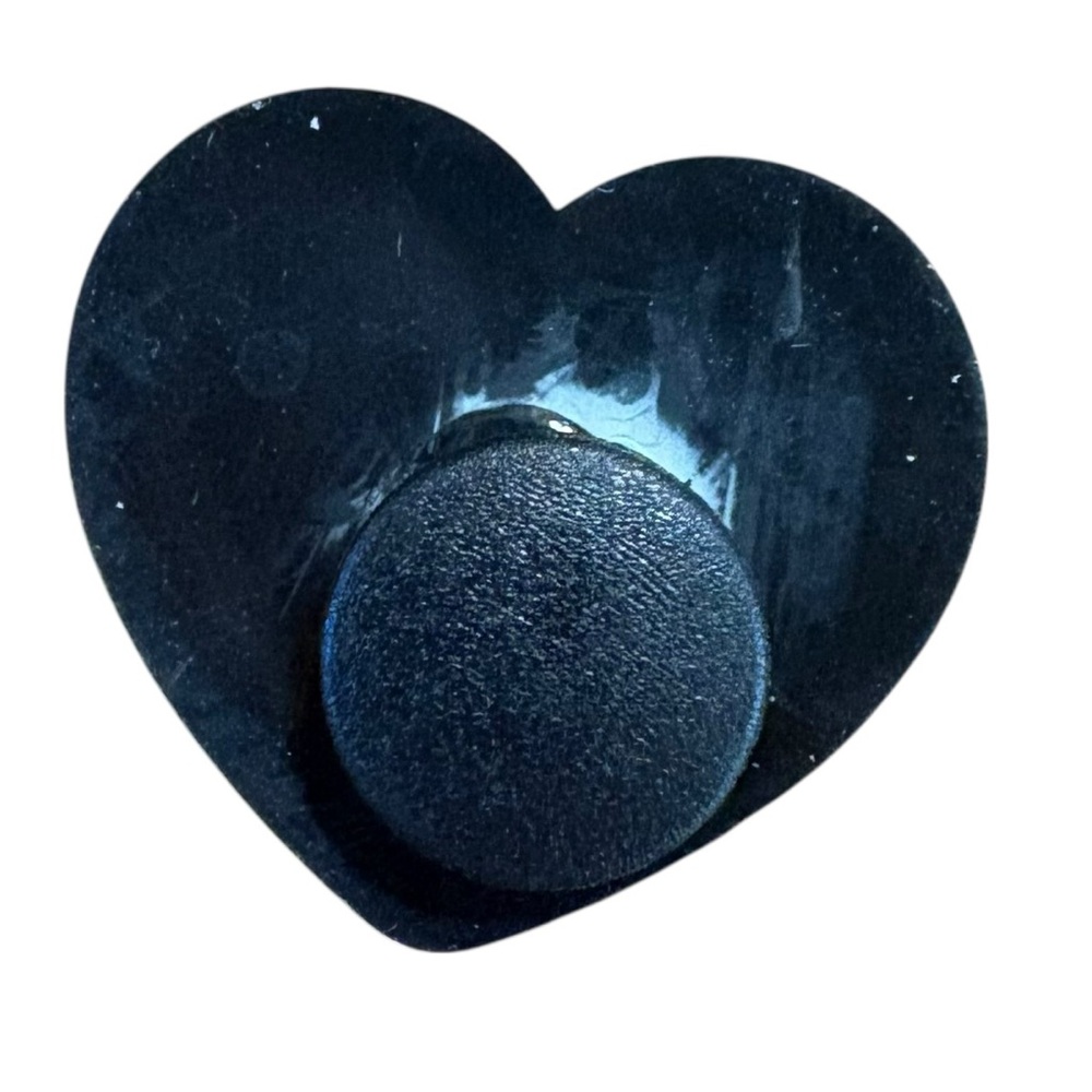 Heart Croc Charm - Picture 2 of 4
